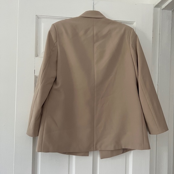 🚫SOLD🚫 Zara Overaized Blazer - Picture 5 of 5